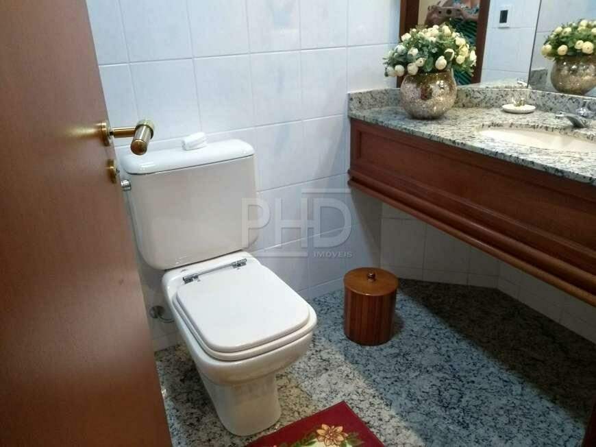 Apartamento à venda com 3 quartos, 207m² - Foto 23