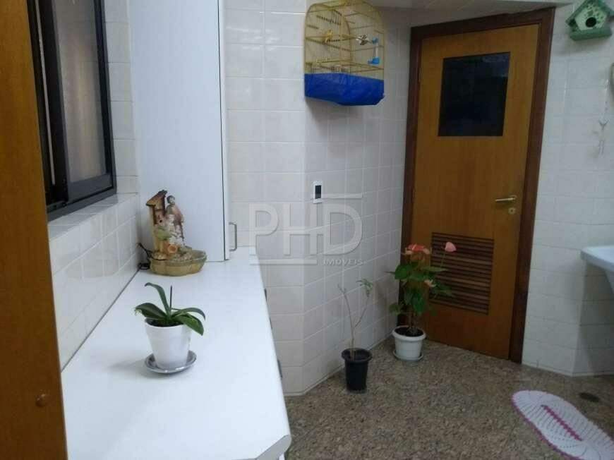 Apartamento à venda com 3 quartos, 207m² - Foto 20