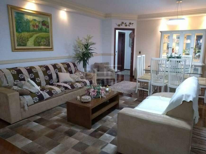 Apartamento à venda com 3 quartos, 207m² - Foto 1