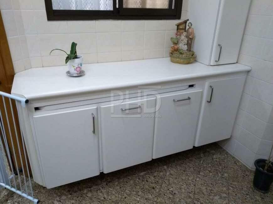 Apartamento à venda com 3 quartos, 207m² - Foto 9