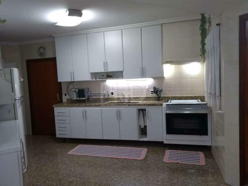 Apartamento à venda com 3 quartos, 207m² - Foto 8