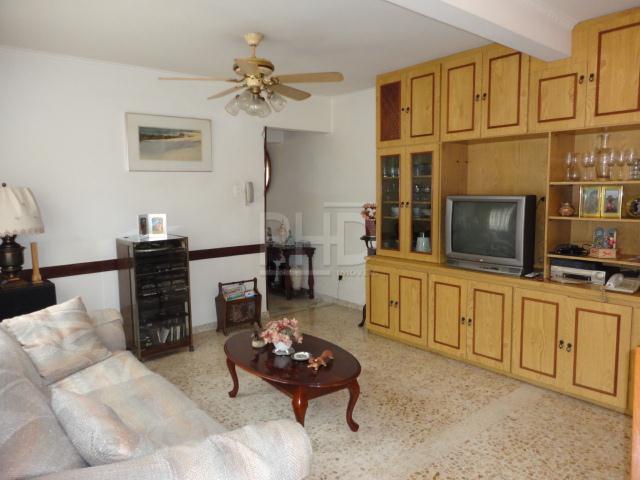 Sobrado, 3 quartos, 181 m² - Foto 1