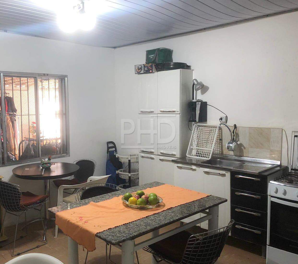 Casa à venda com 4 quartos, 204m² - Foto 2