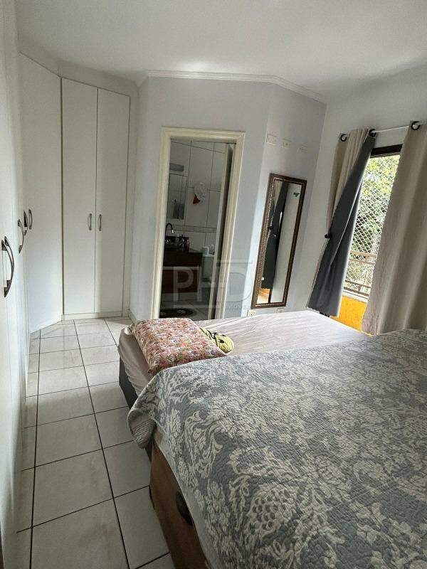 Apartamento à venda com 3 quartos, 107m² - Foto 11