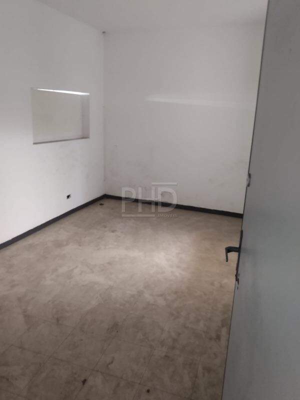 Casa para alugar com 2 quartos, 257m² - Foto 10