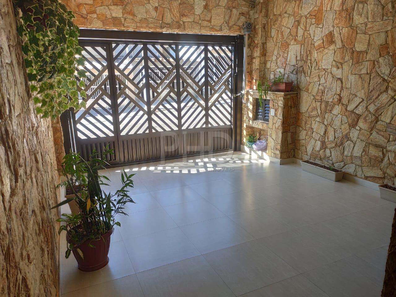 Sobrado à venda com 3 quartos, 165m² - Foto 1