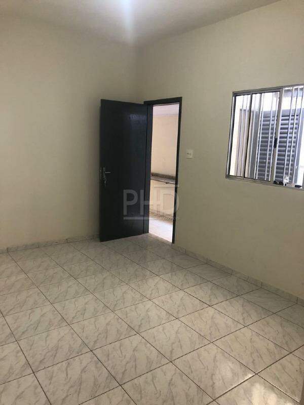 Casa à venda com 3 quartos, 100m² - Foto 1