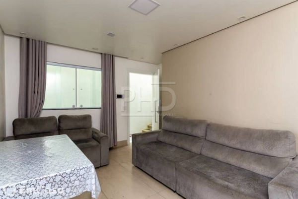 Sobrado à venda com 3 quartos, 220m² - Foto 2