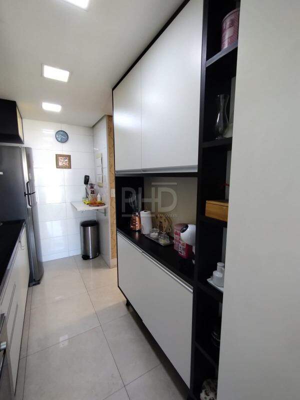 Apartamento à venda com 2 quartos, 72m² - Foto 14