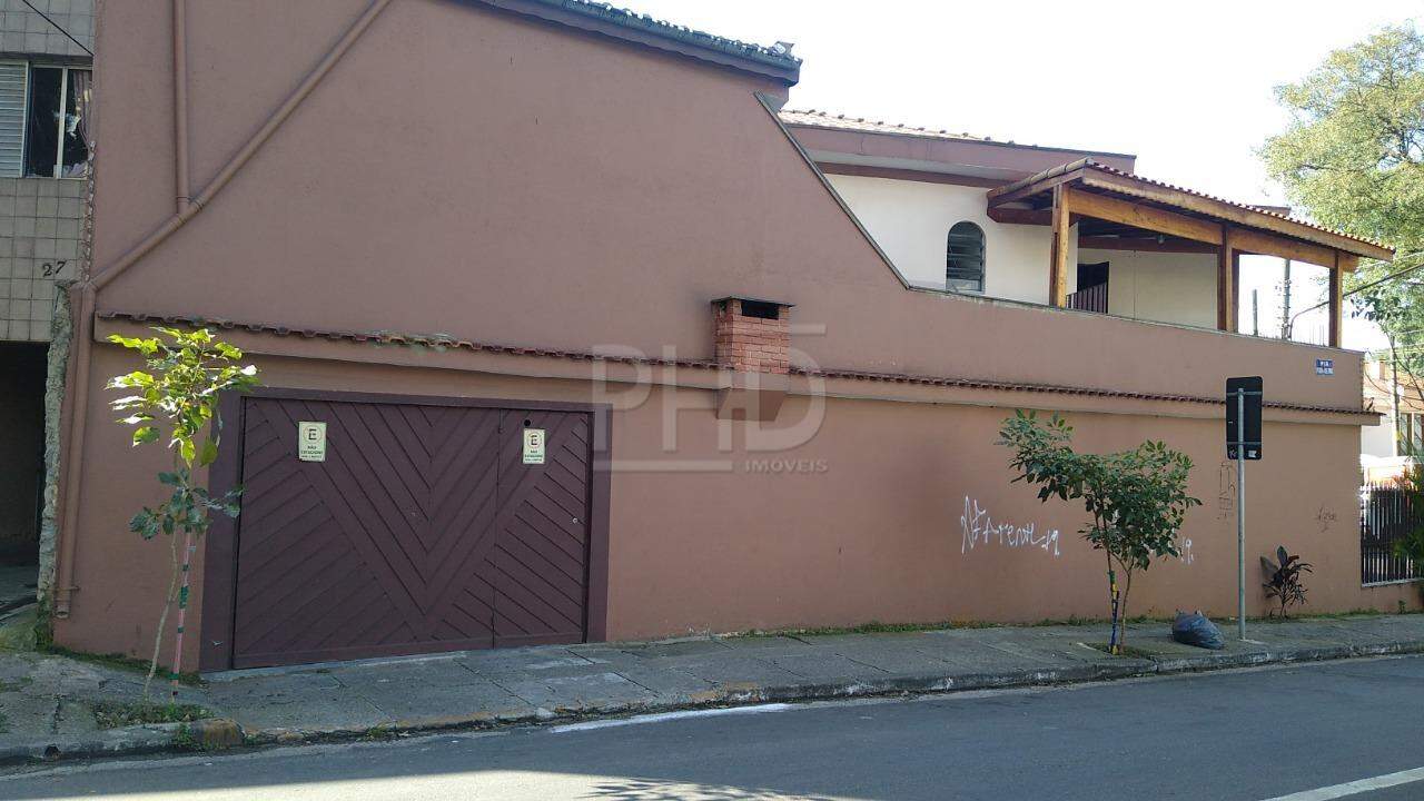 Sobrado à venda com 3 quartos, 242m² - Foto 1