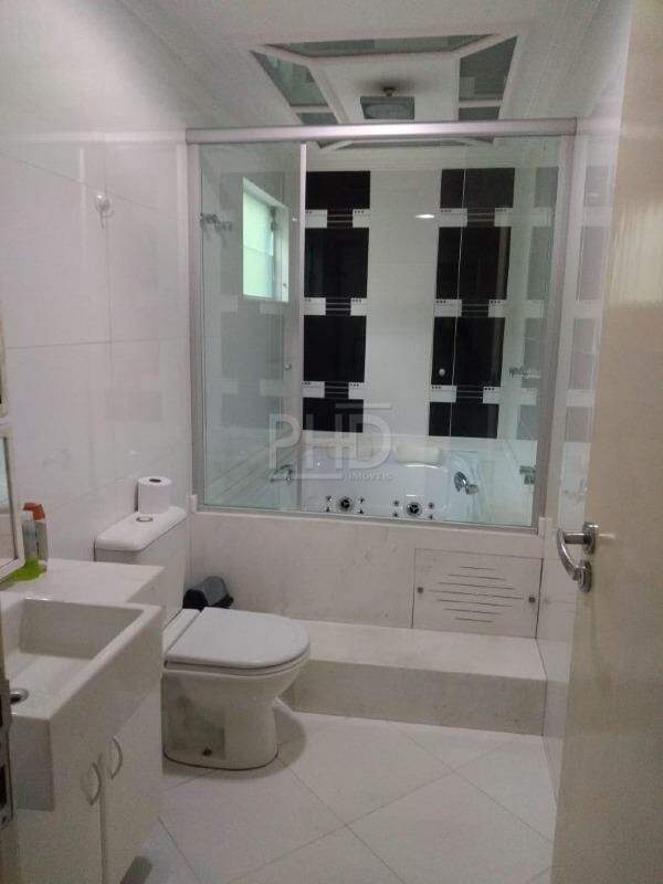 Sobrado à venda com 3 quartos, 318m² - Foto 17