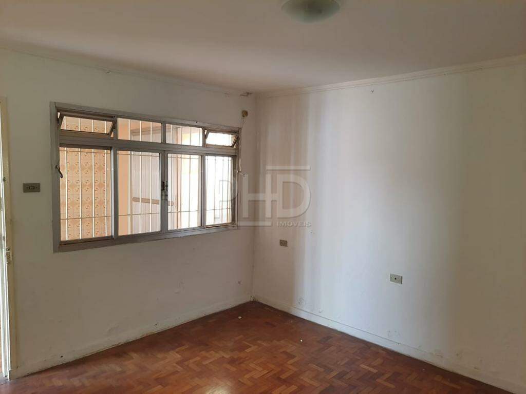 Casa à venda com 4 quartos, 225m² - Foto 1