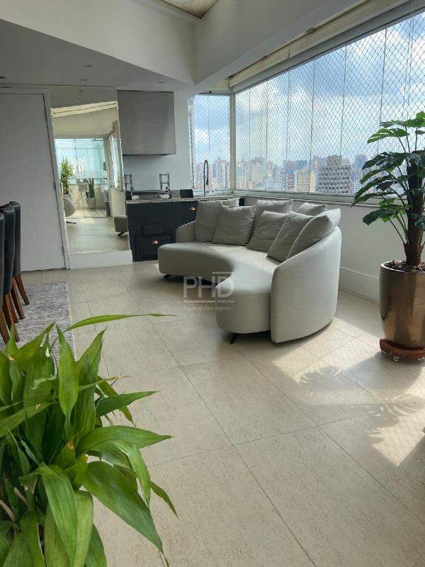 Cobertura para alugar com 3 quartos, 228m² - Foto 3