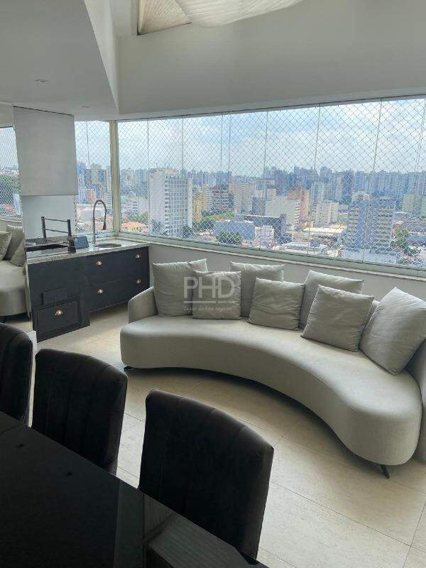 Cobertura para alugar com 3 quartos, 228m² - Foto 1