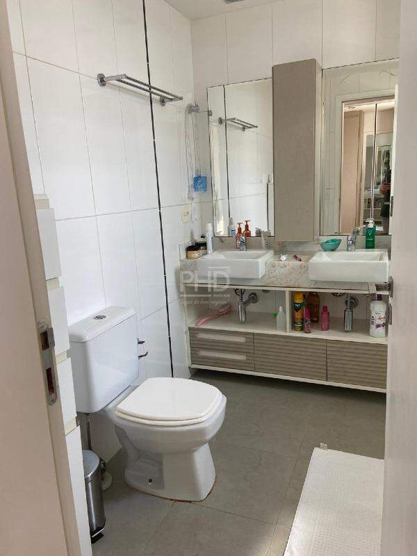 Cobertura para alugar com 3 quartos, 228m² - Foto 25