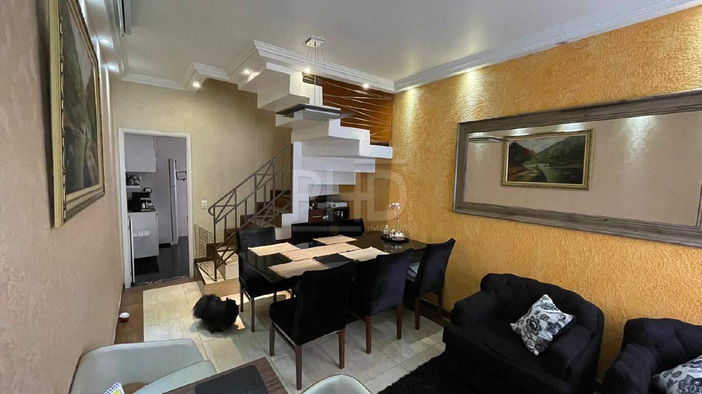 Sobrado à venda com 3 quartos, 176m² - Foto 2