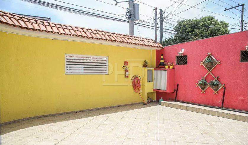 Casa para alugar com 3 quartos, 228m² - Foto 43