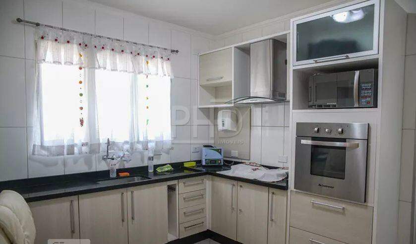 Casa para alugar com 3 quartos, 228m² - Foto 10