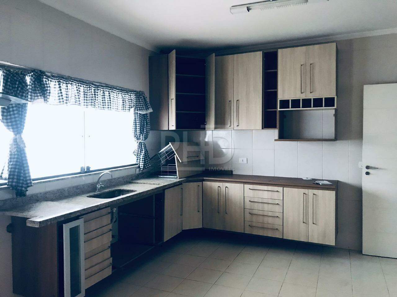 Sobrado à venda com 3 quartos, 249m² - Foto 3