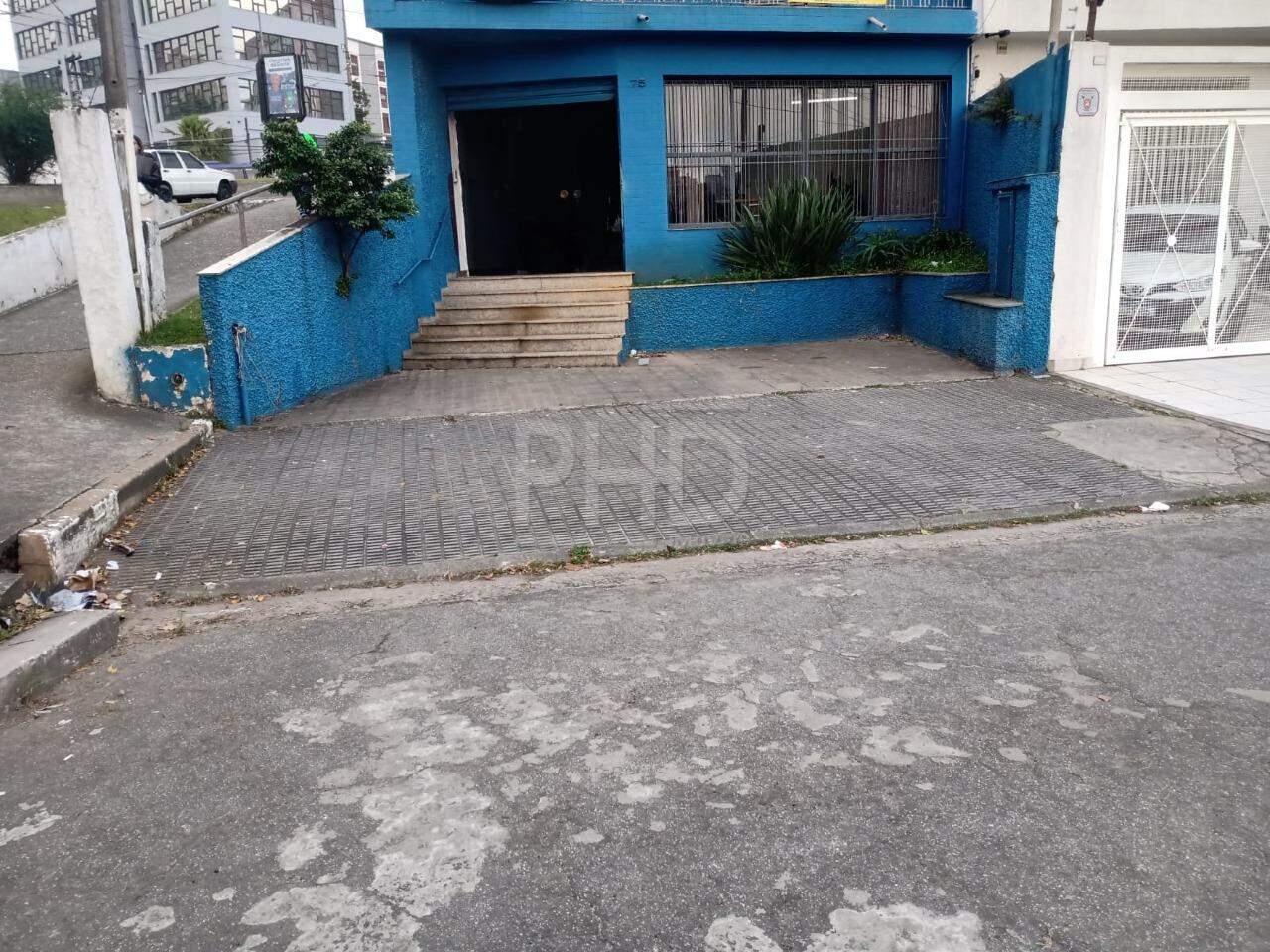 Sobrado à venda com 3 quartos, 195m² - Foto 1