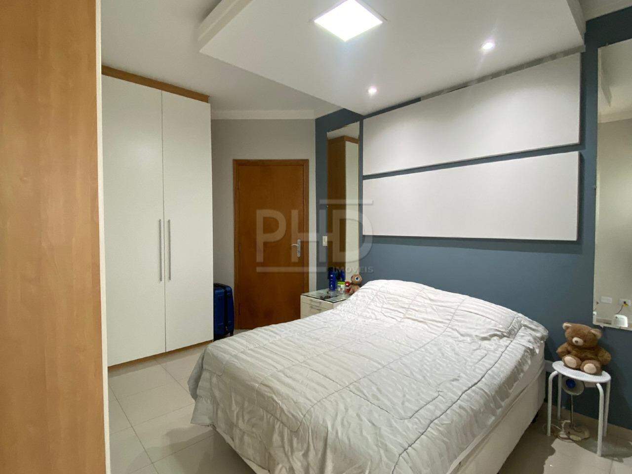 Apartamento à venda com 3 quartos, 156m² - Foto 9