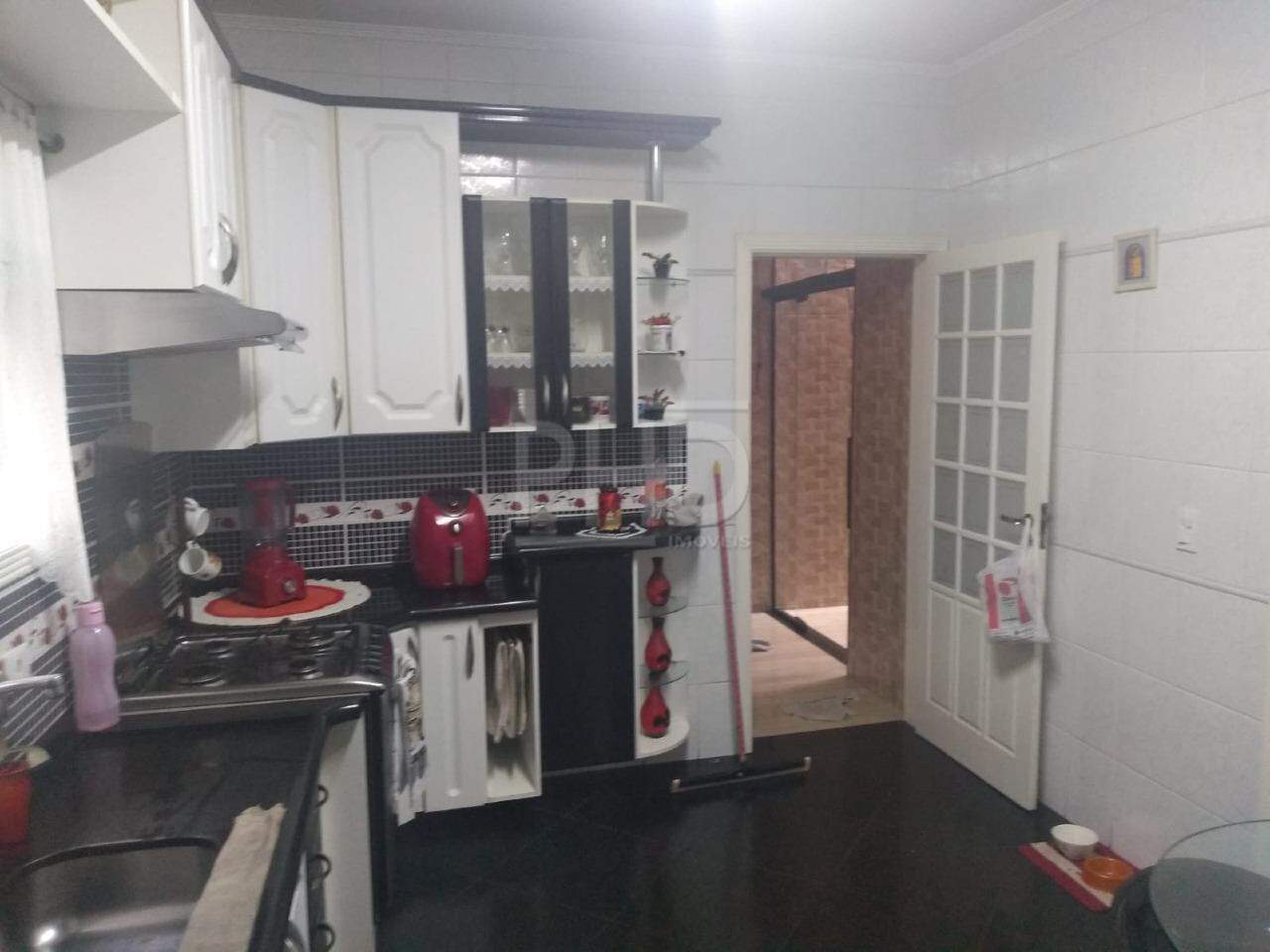 Sobrado à venda com 3 quartos, 180m² - Foto 3