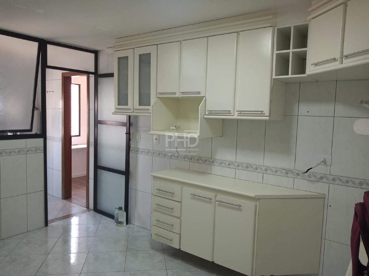 Apartamento à venda com 3 quartos, 135m² - Foto 8