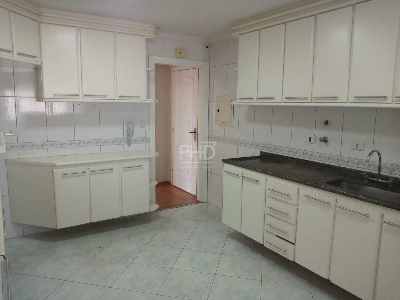 Apartamento à venda com 3 quartos, 135m² - Foto 6