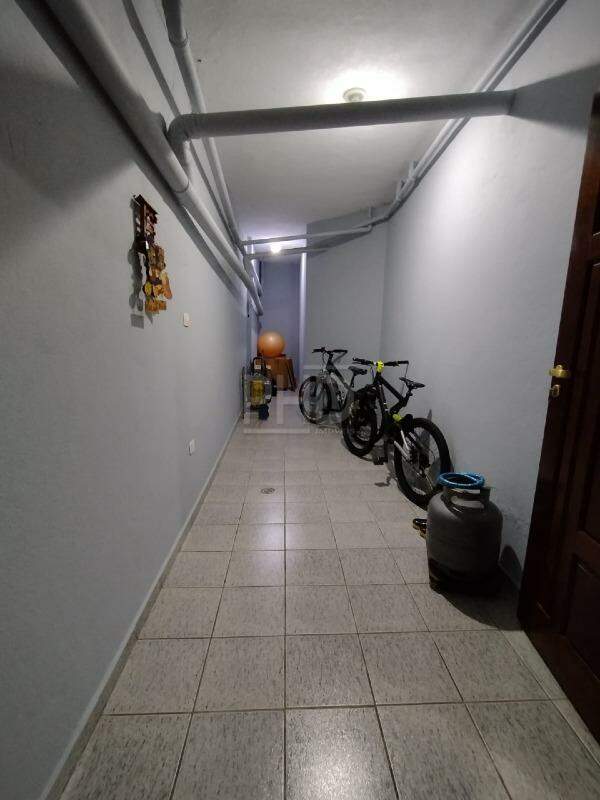 Casa à venda com 3 quartos, 210m² - Foto 20