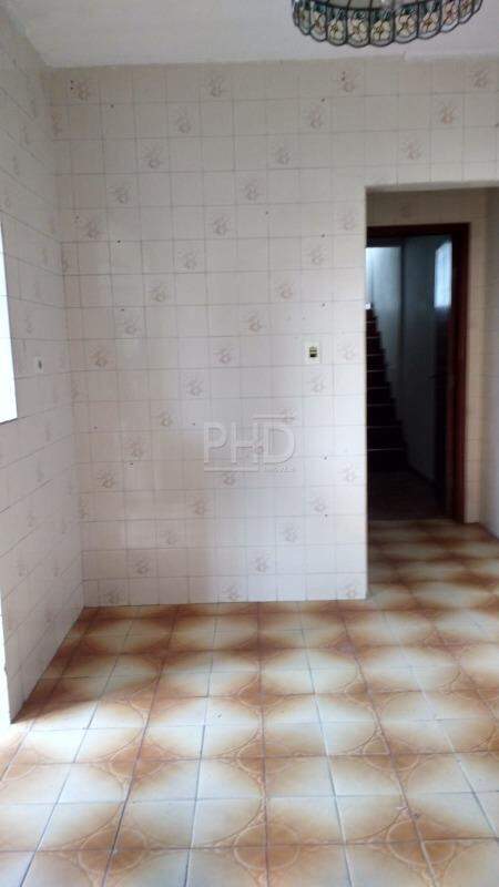 Sobrado à venda com 4 quartos, 255m² - Foto 1