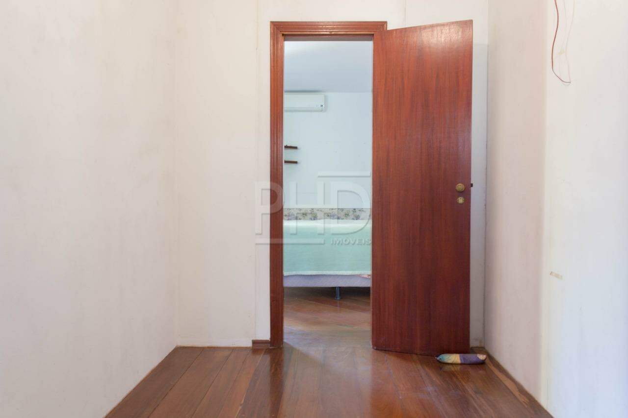 Sobrado à venda com 6 quartos, 298m² - Foto 22