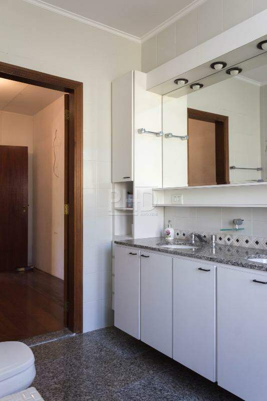 Sobrado à venda com 6 quartos, 298m² - Foto 23