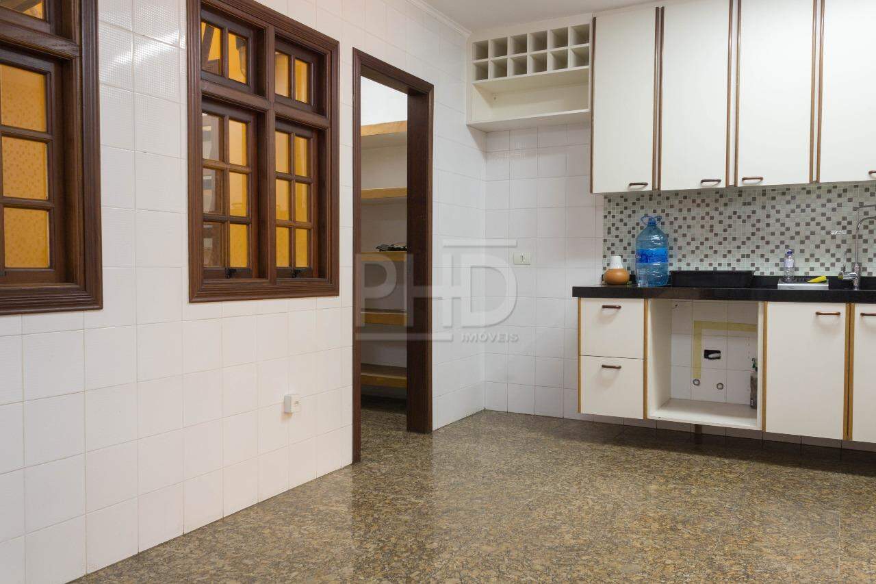 Sobrado à venda com 6 quartos, 298m² - Foto 14