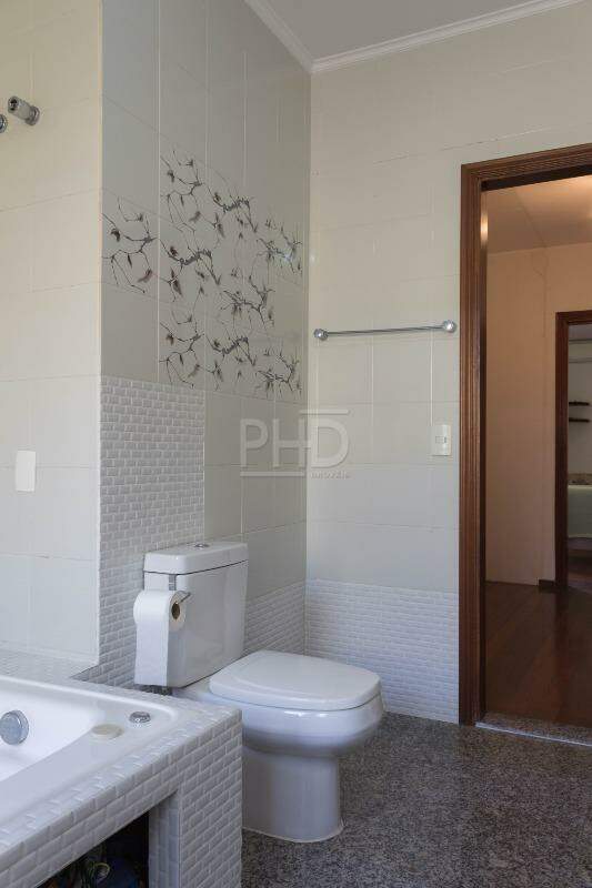 Sobrado à venda com 6 quartos, 298m² - Foto 36