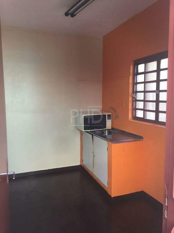 Casa para alugar com 5 quartos, 166m² - Foto 13