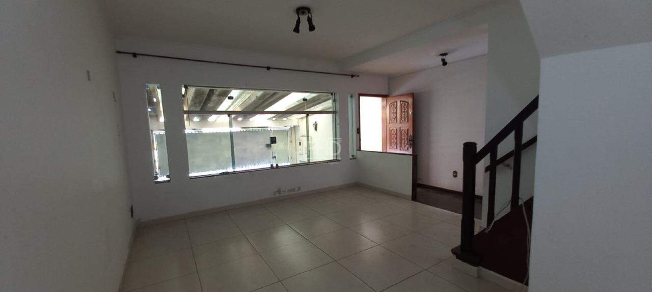 Sobrado à venda com 3 quartos, 168m² - Foto 2