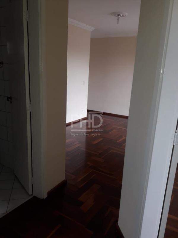 Apartamento à venda com 3 quartos, 69m² - Foto 4