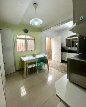 Sobrado à venda com 3 quartos, 260m² - Foto 14