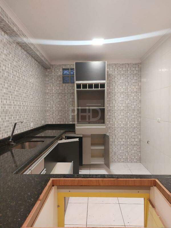 Sobrado à venda com 3 quartos, 208m² - Foto 5