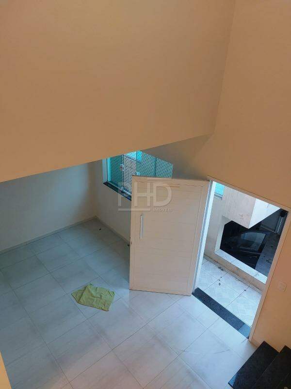 Sobrado à venda com 3 quartos, 208m² - Foto 3