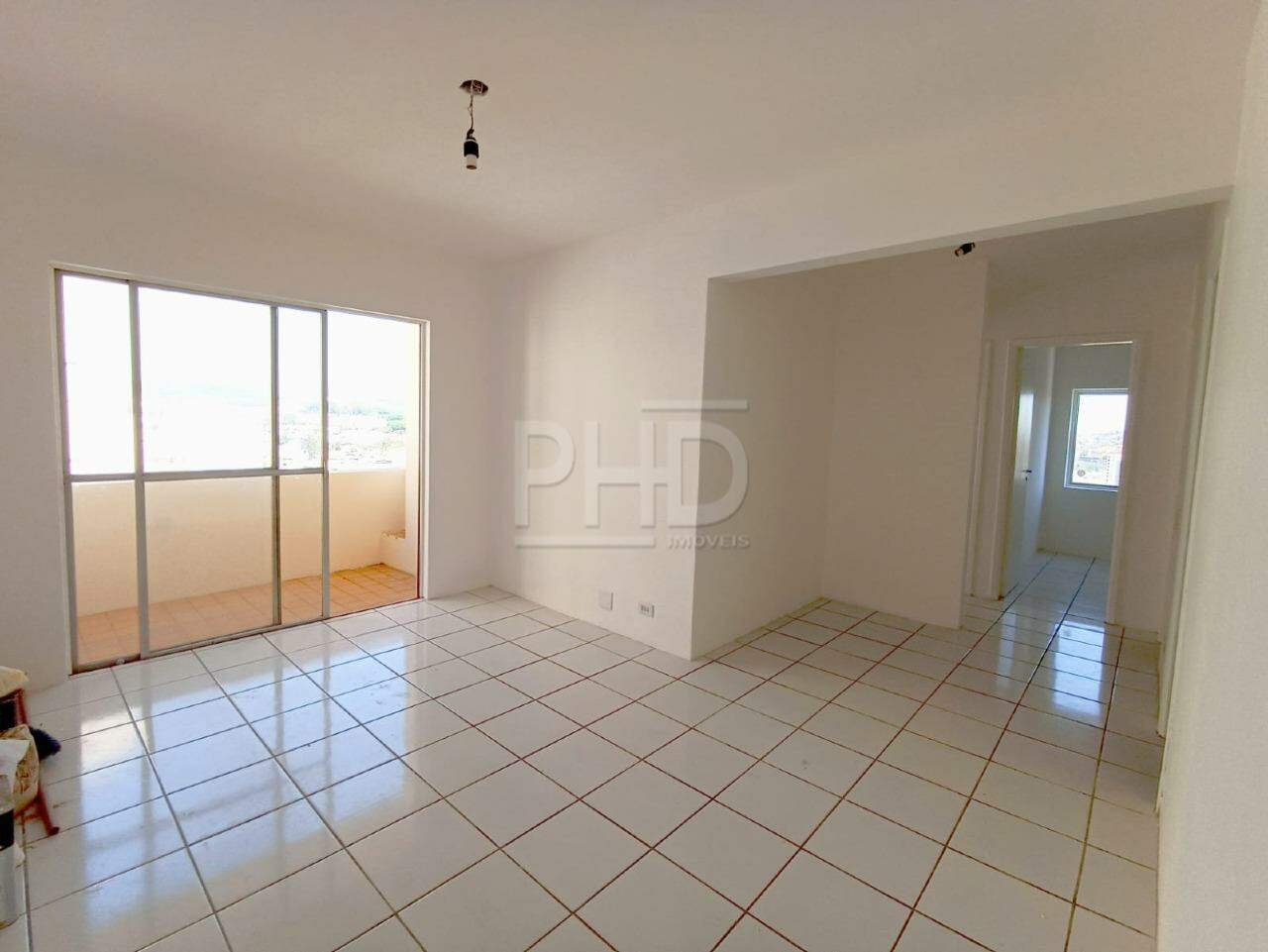 Apartamento à venda com 3 quartos, 70m² - Foto 2