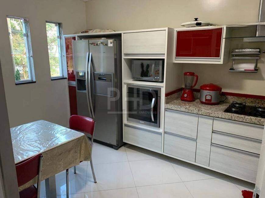 Sobrado à venda com 3 quartos, 338m² - Foto 3