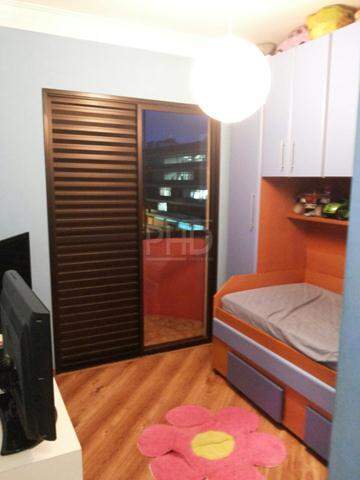 Apartamento à venda com 3 quartos, 140m² - Foto 8