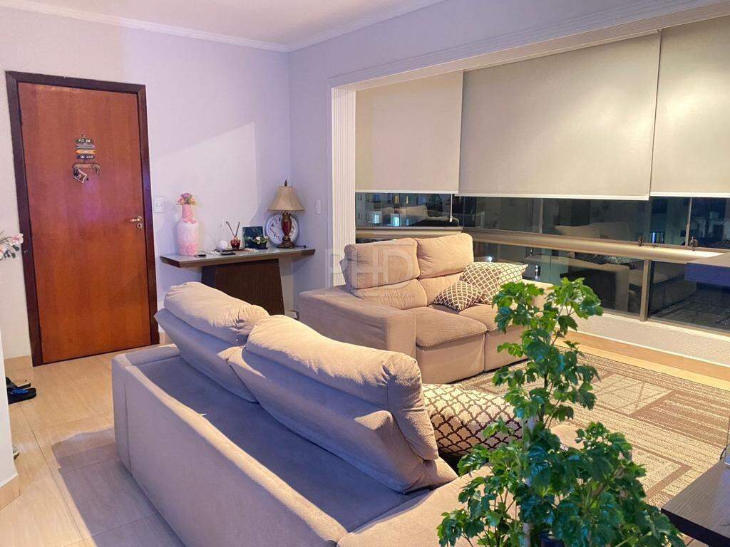 Apartamento à venda com 3 quartos, 73m² - Foto 1