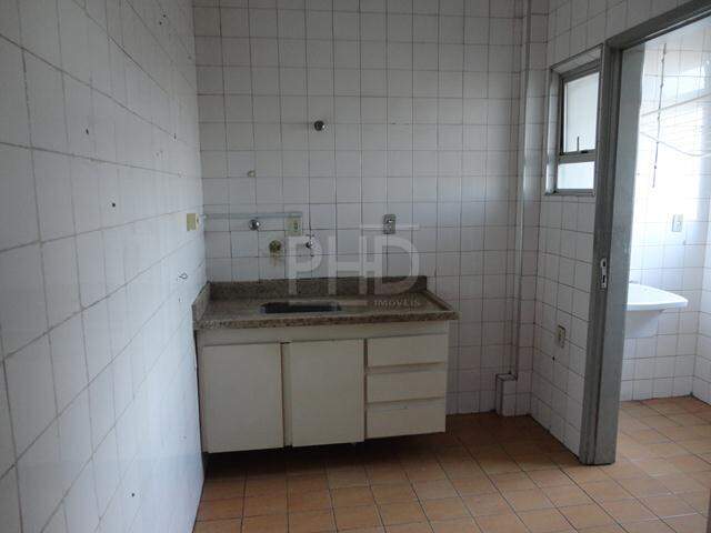 Apartamento à venda com 2 quartos, 65m² - Foto 2