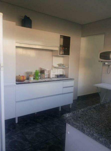 Sobrado à venda com 2 quartos, 260m² - Foto 2