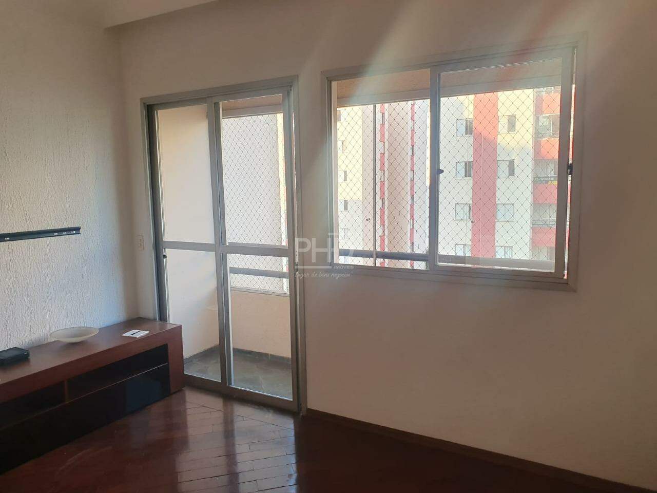 Apartamento à venda com 3 quartos, 70m² - Foto 3