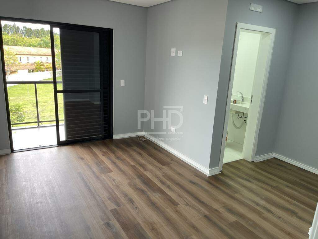 Sobrado à venda com 4 quartos, 351m² - Foto 2