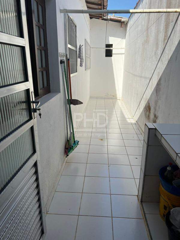 Casa para alugar com 3 quartos, 262m² - Foto 13