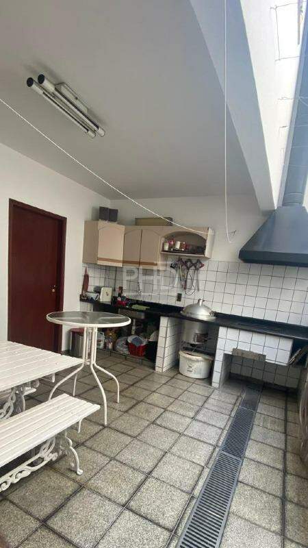 Sobrado para alugar com 3 quartos, 275m² - Foto 38